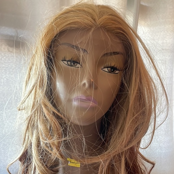 Fashion source synthetic hair wig - Picture 2 of 14